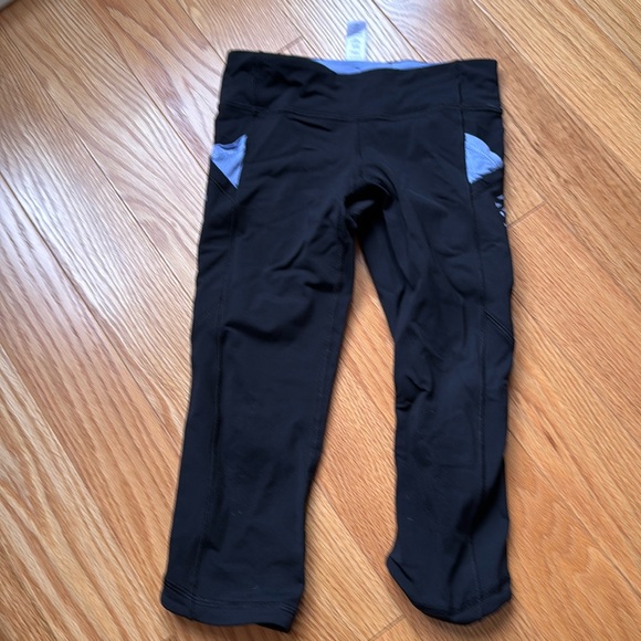 Iviva Size 8 Black tights , possibly will be mid calf length - Picture 1 of 3